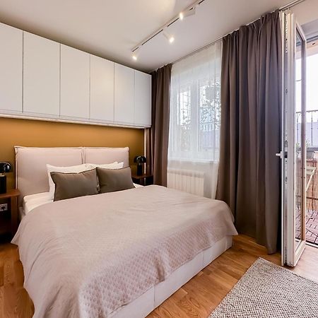 Turnkey I Karlin Square Apartments براغ المظهر الخارجي الصورة